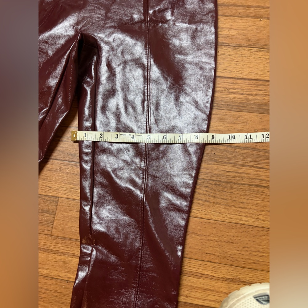 Spanx Faux Patent Leather Slimming Liquid Leggings Pants In Ruby Burgundy Size M - Picture 9 of 10